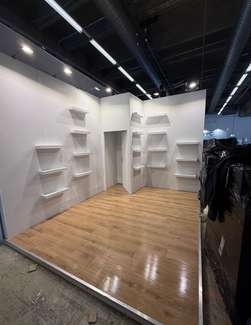 Modular trade fair stand